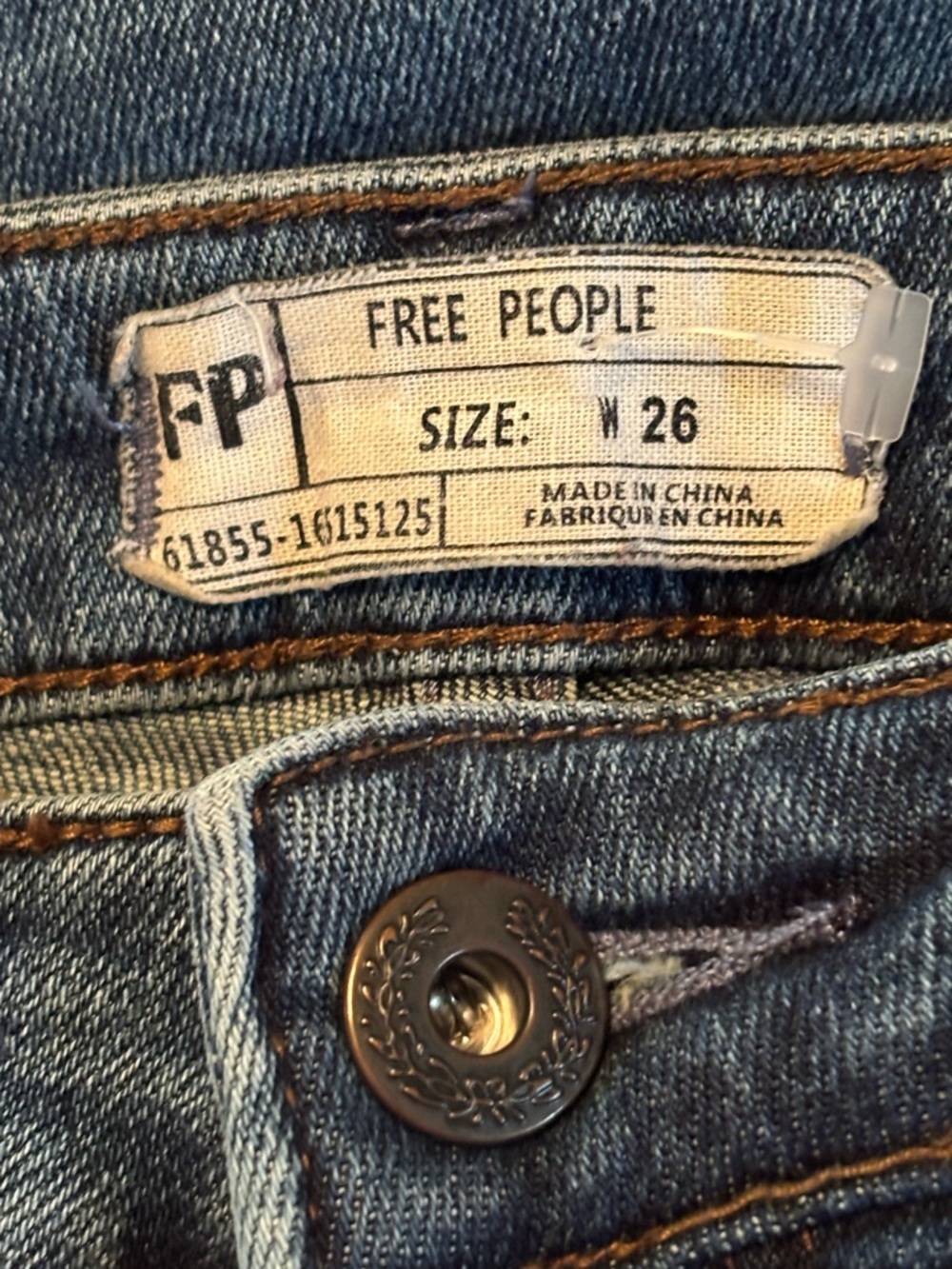 Free People Raw Hem Cropped Skinny Jeans Size 26 Medium Wash Stretch Denim - Picture 4 of 5